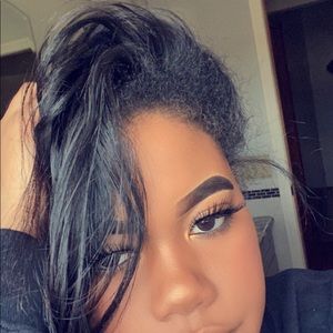 Meet your Posher, Justine